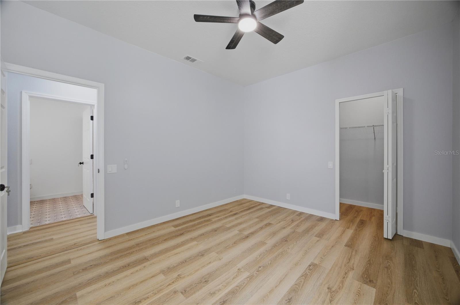 518 HUNTER LN — photo 24