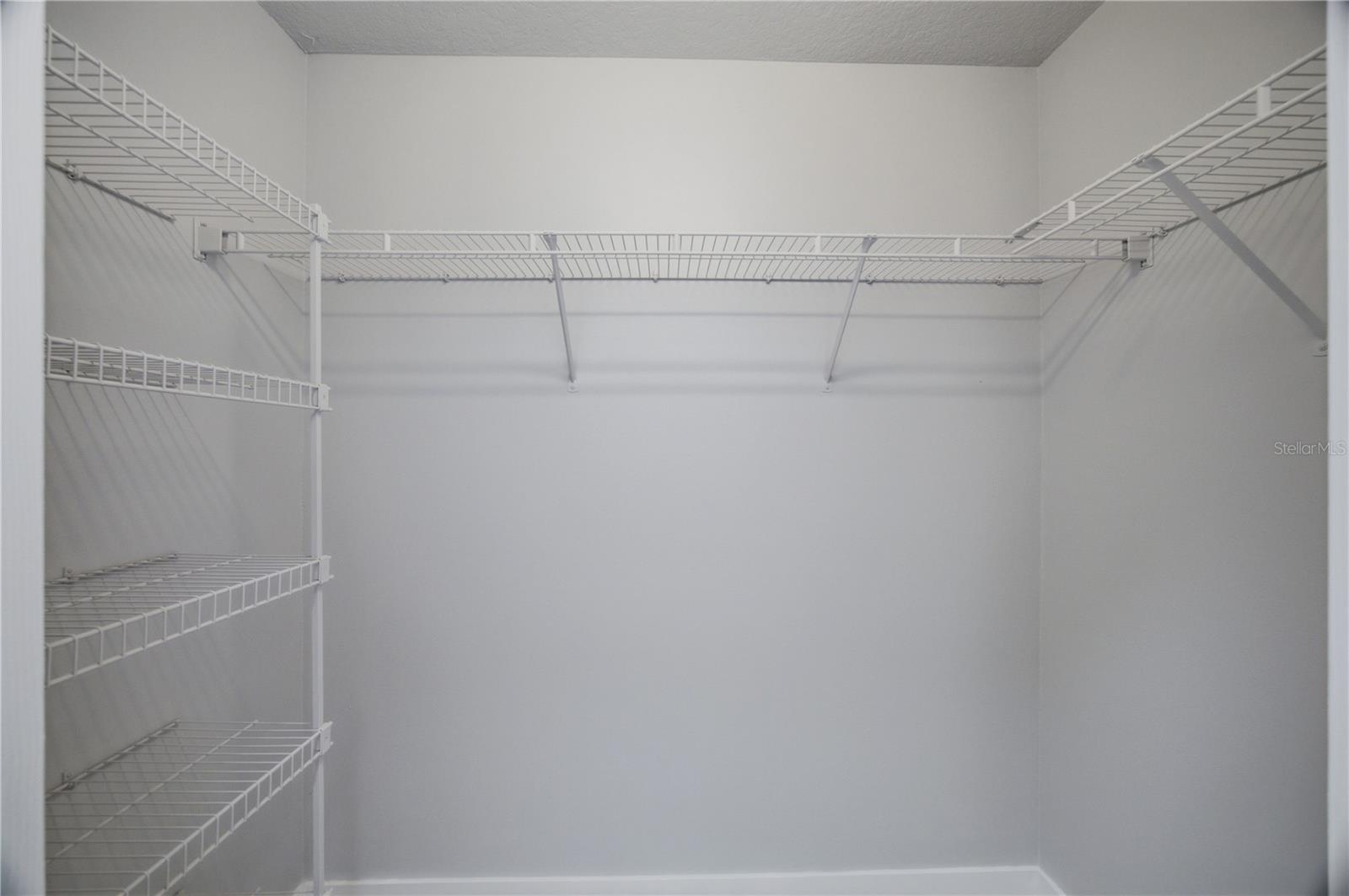 518 HUNTER LN — photo 37