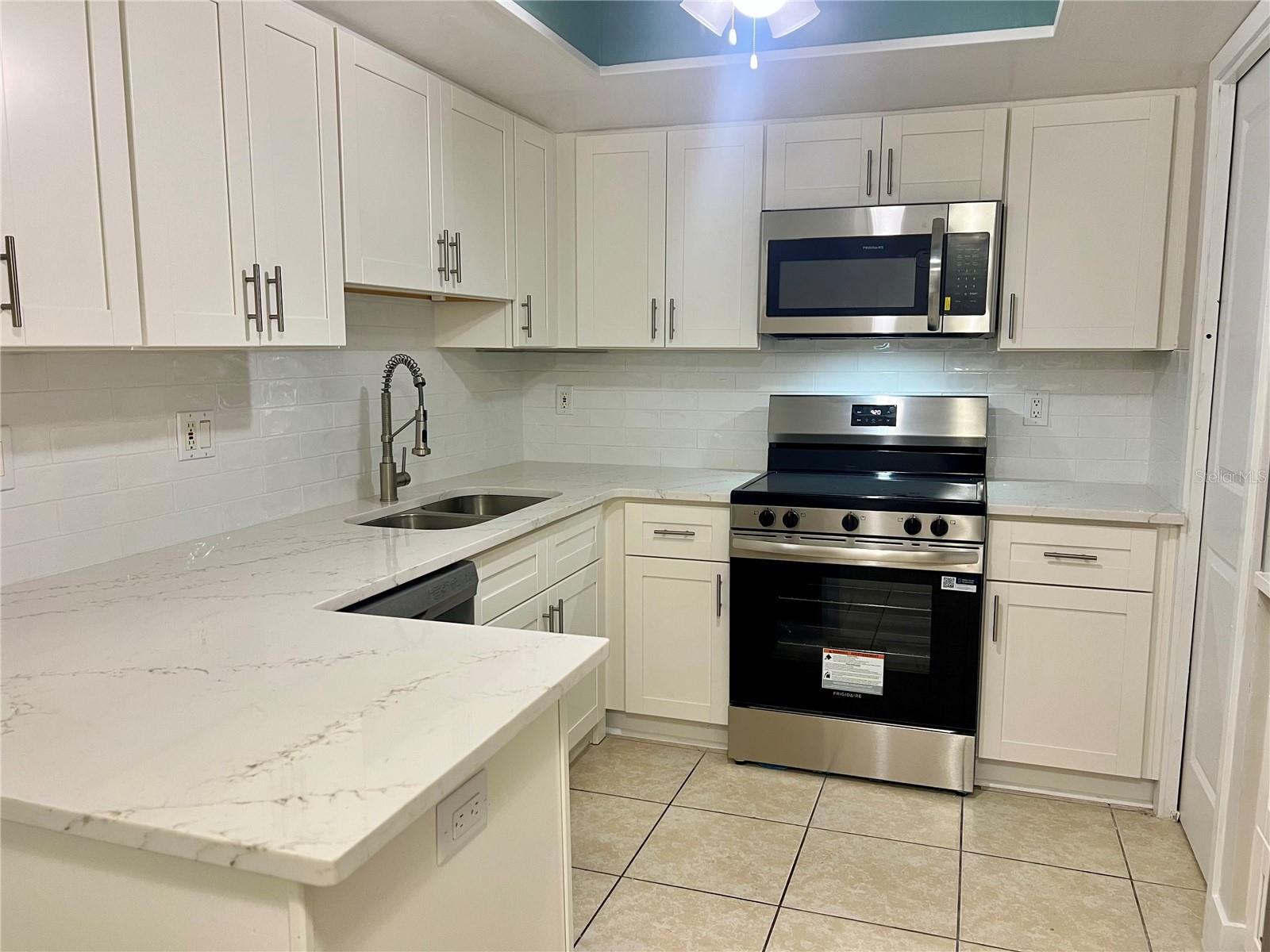 632 EDGEWATER DR #139 — photo 10
