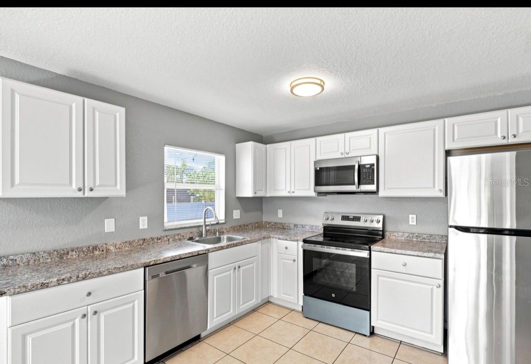 5717 E 11TH ST E — photo 5