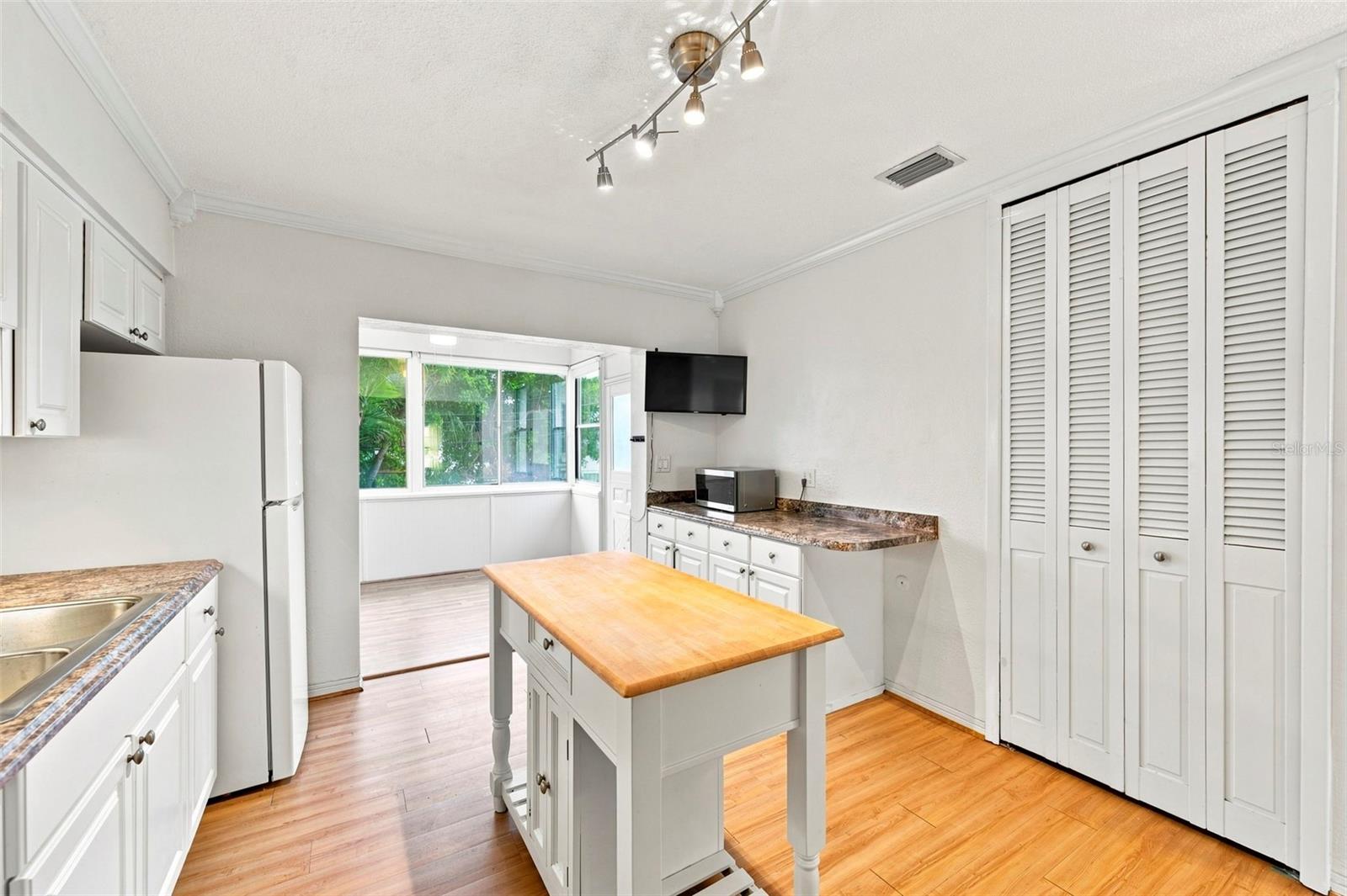 1342 SNELL ISLE BLVD NE #4 — photo 7