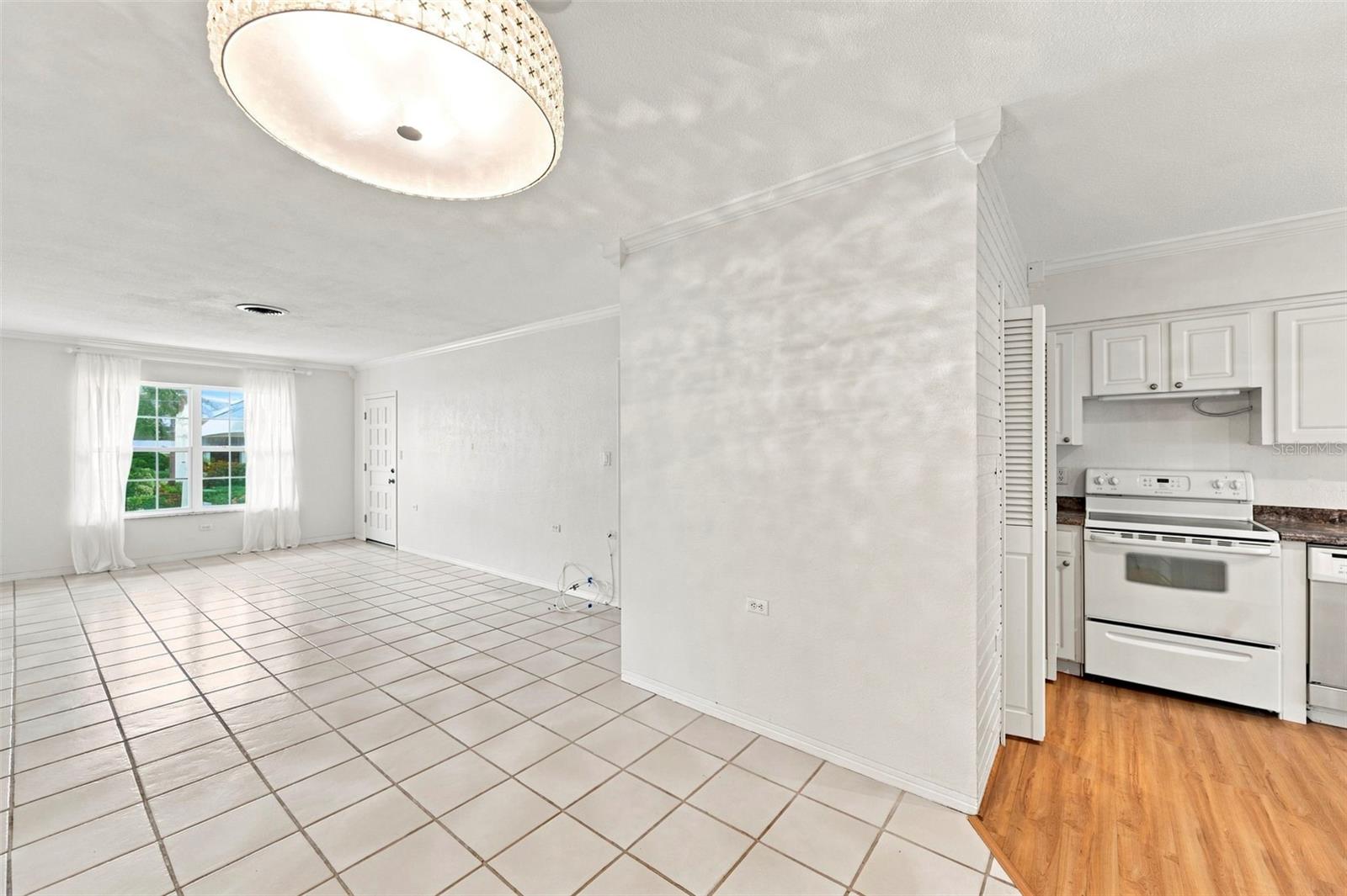 1342 SNELL ISLE BLVD NE #4 — photo 5