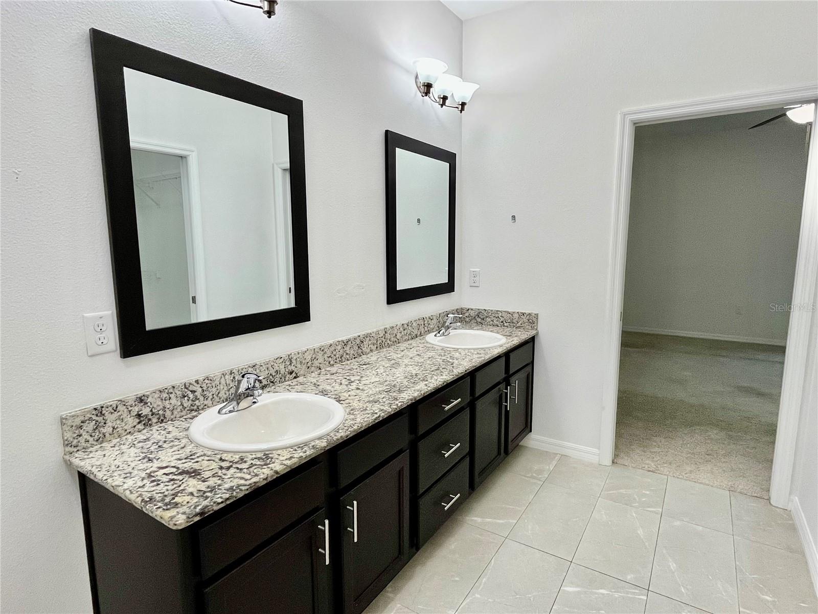 13554 MARILYN CT — photo 22