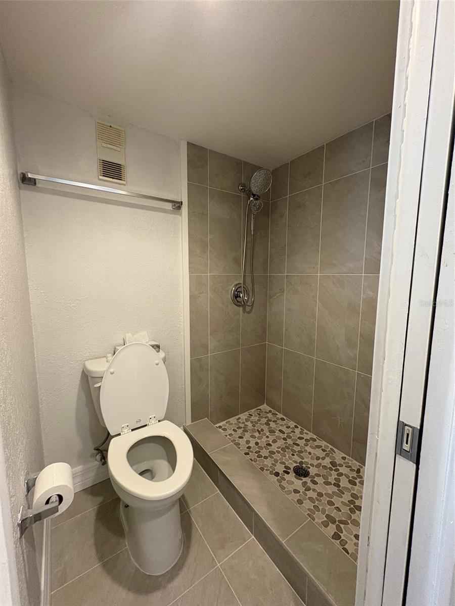 250 WOODETTE DR #A — photo 38
