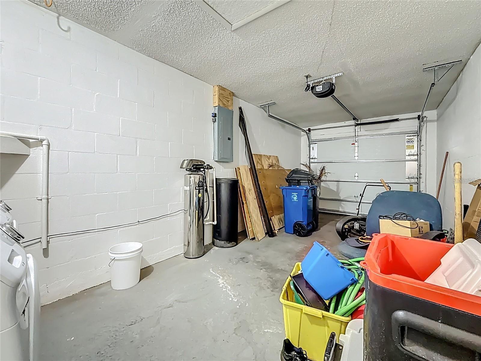 1909 CASTLE BAY CT — photo 38