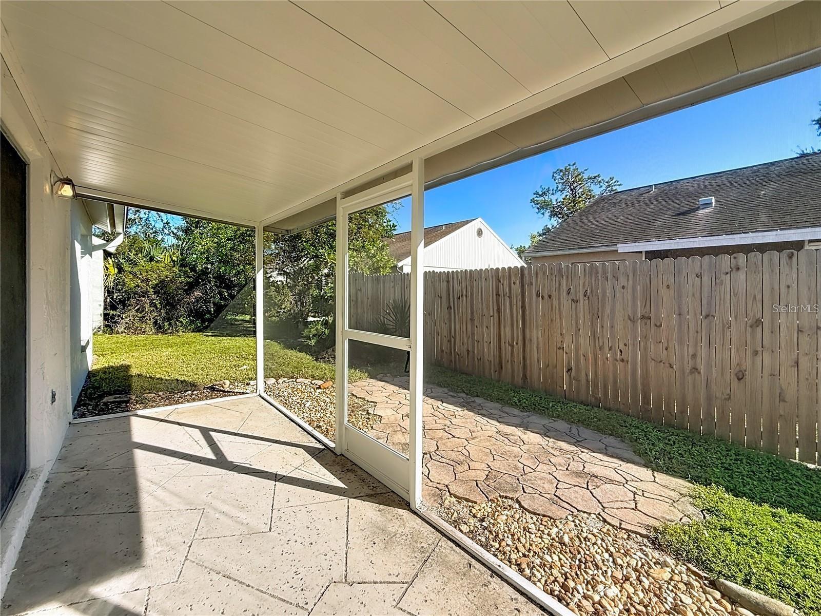 1909 CASTLE BAY CT — photo 44