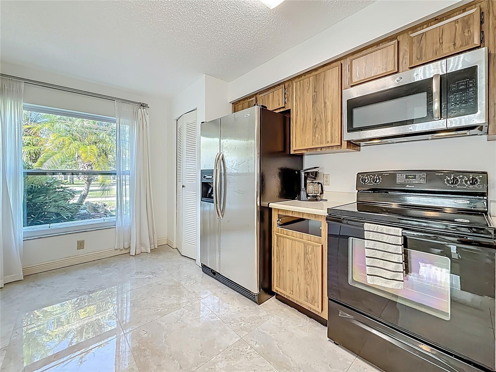 1909 CASTLE BAY CT — photo 22