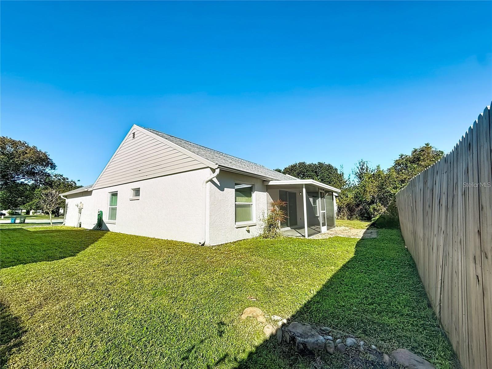 1909 CASTLE BAY CT — photo 39