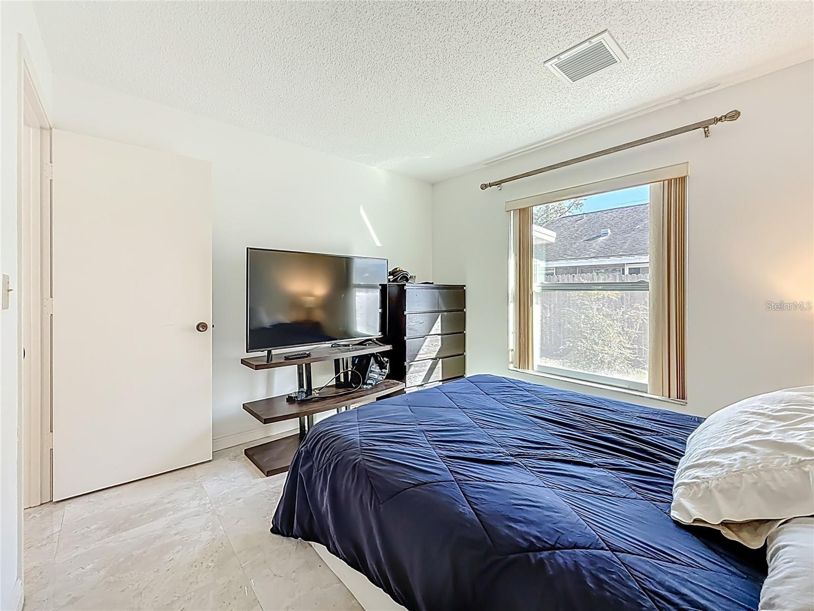 1909 CASTLE BAY CT — photo 31