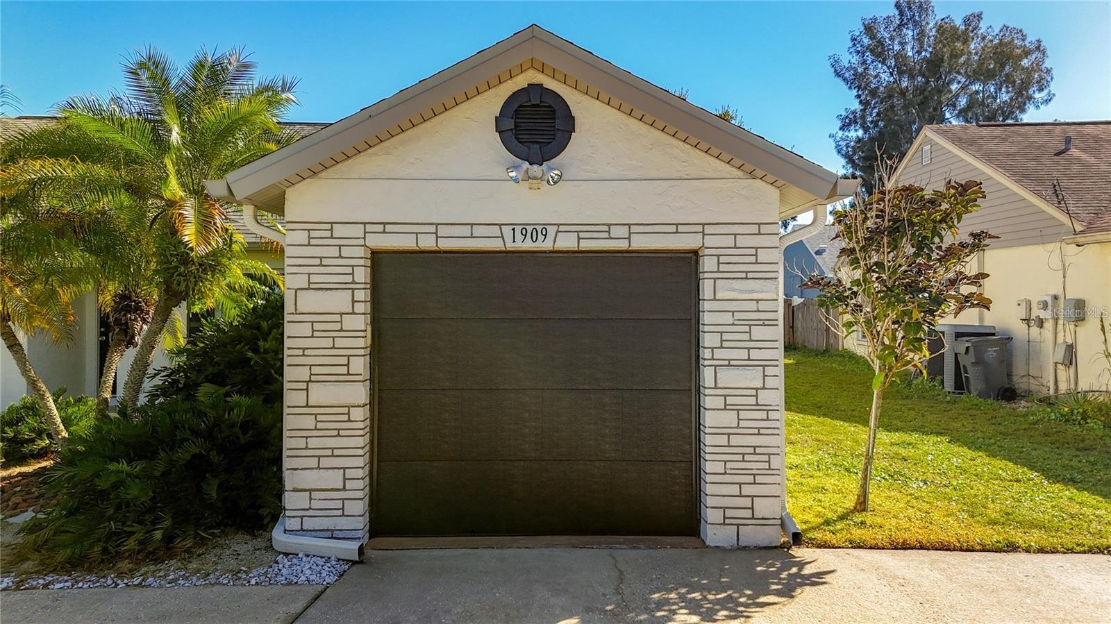 1909 CASTLE BAY CT — photo 48