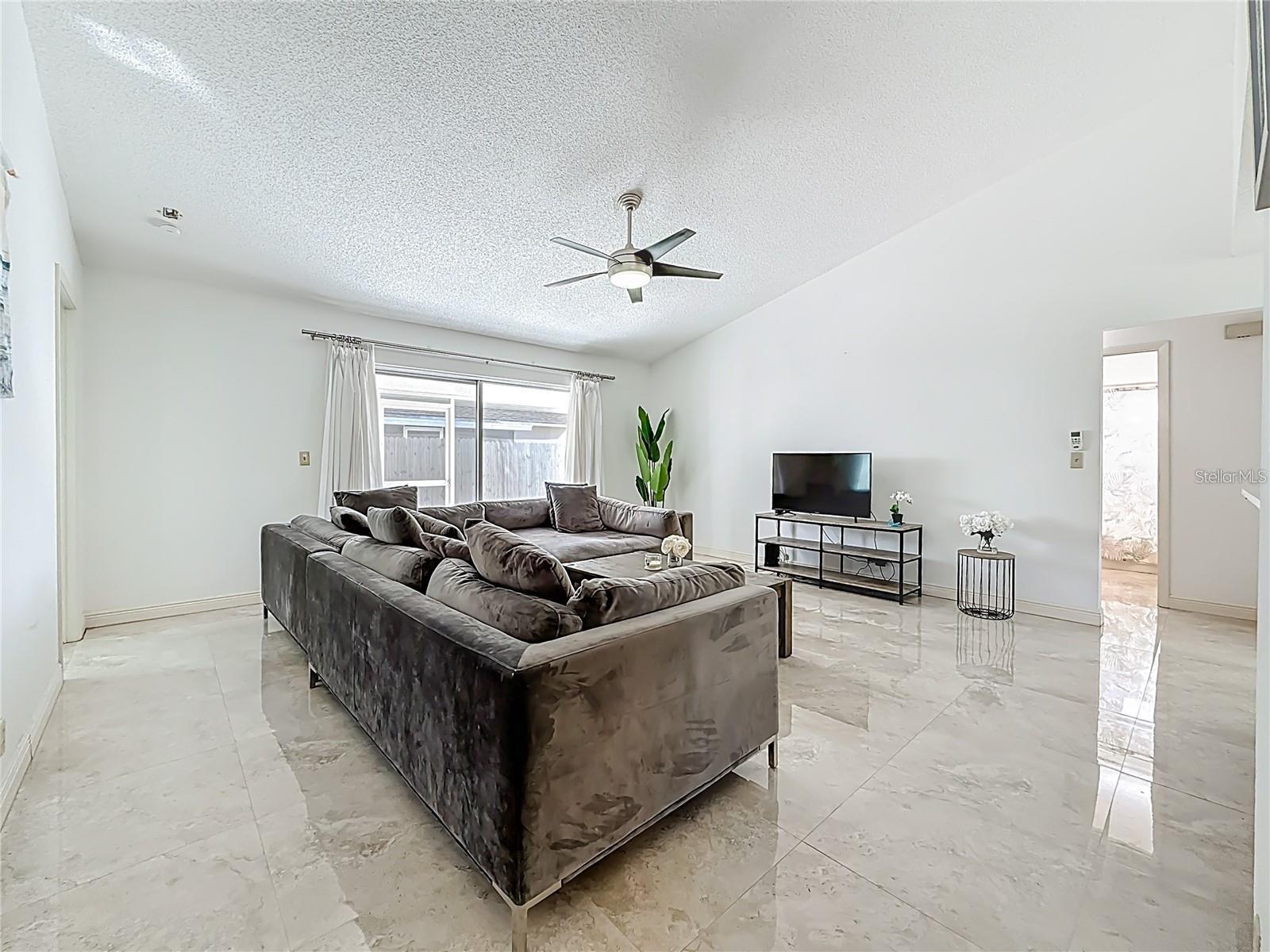 1909 CASTLE BAY CT — photo 13