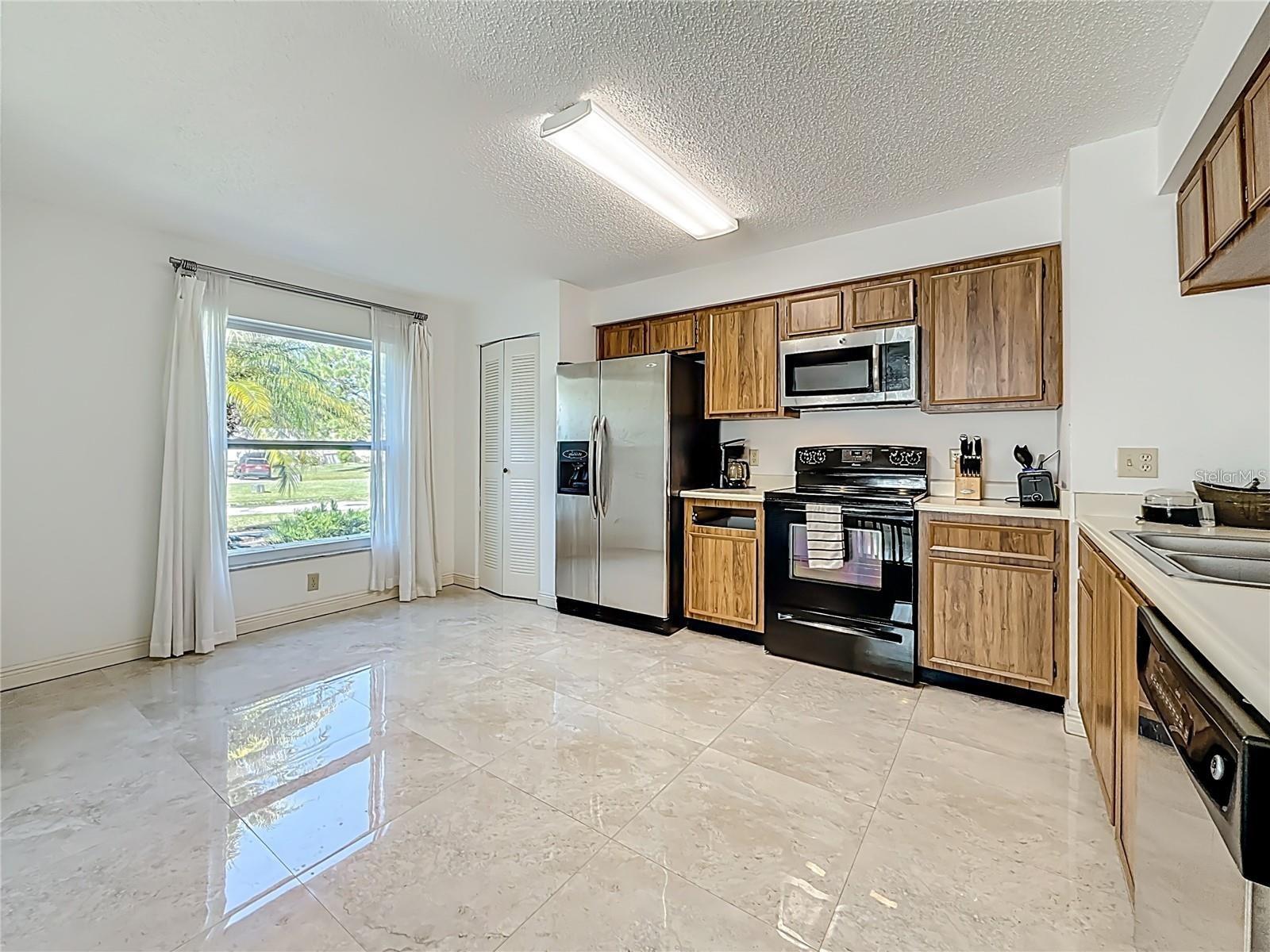 1909 CASTLE BAY CT — photo 20