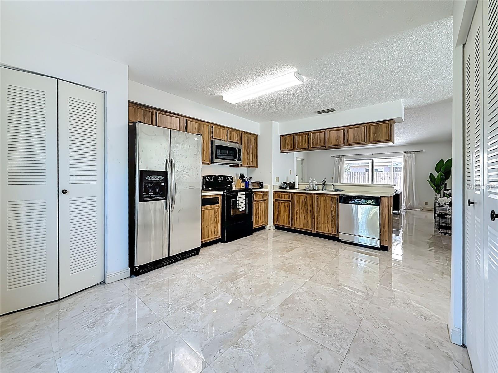 1909 CASTLE BAY CT — photo 18