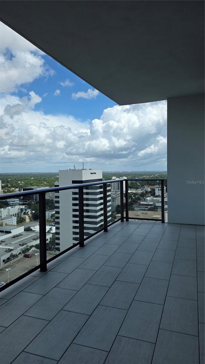 100 1ST AVE N #2406 — photo 33