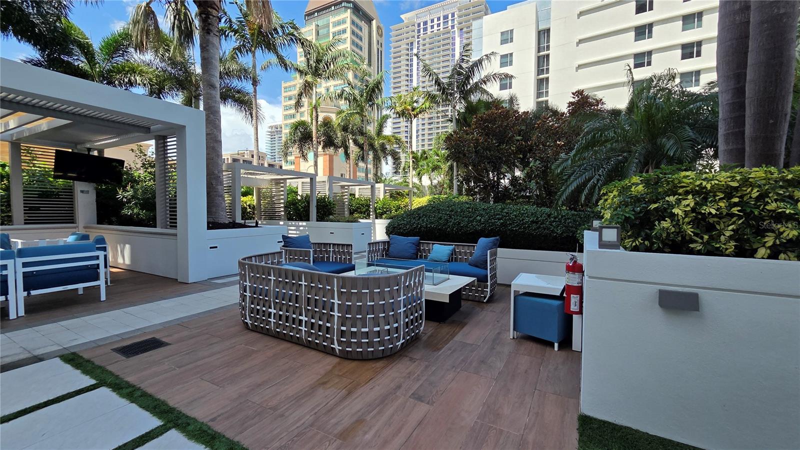 100 1ST AVE N #2406 — photo 45