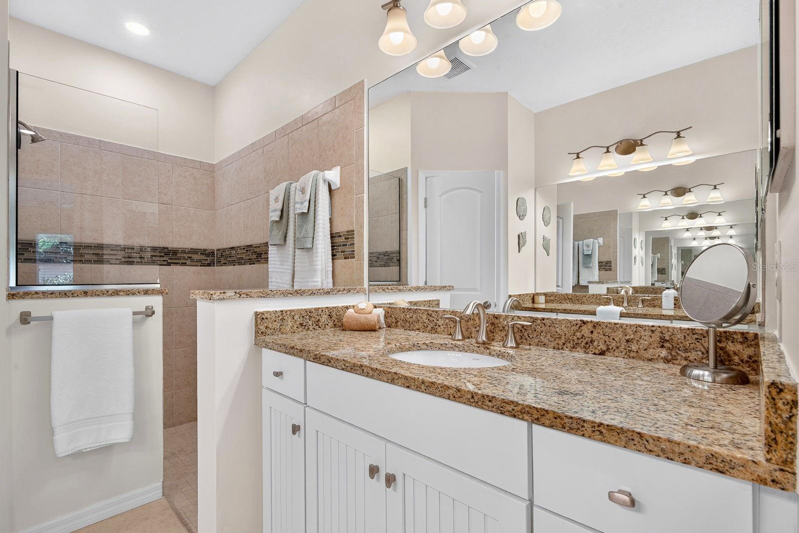 7108 PLAYA BELLA DR — photo 37