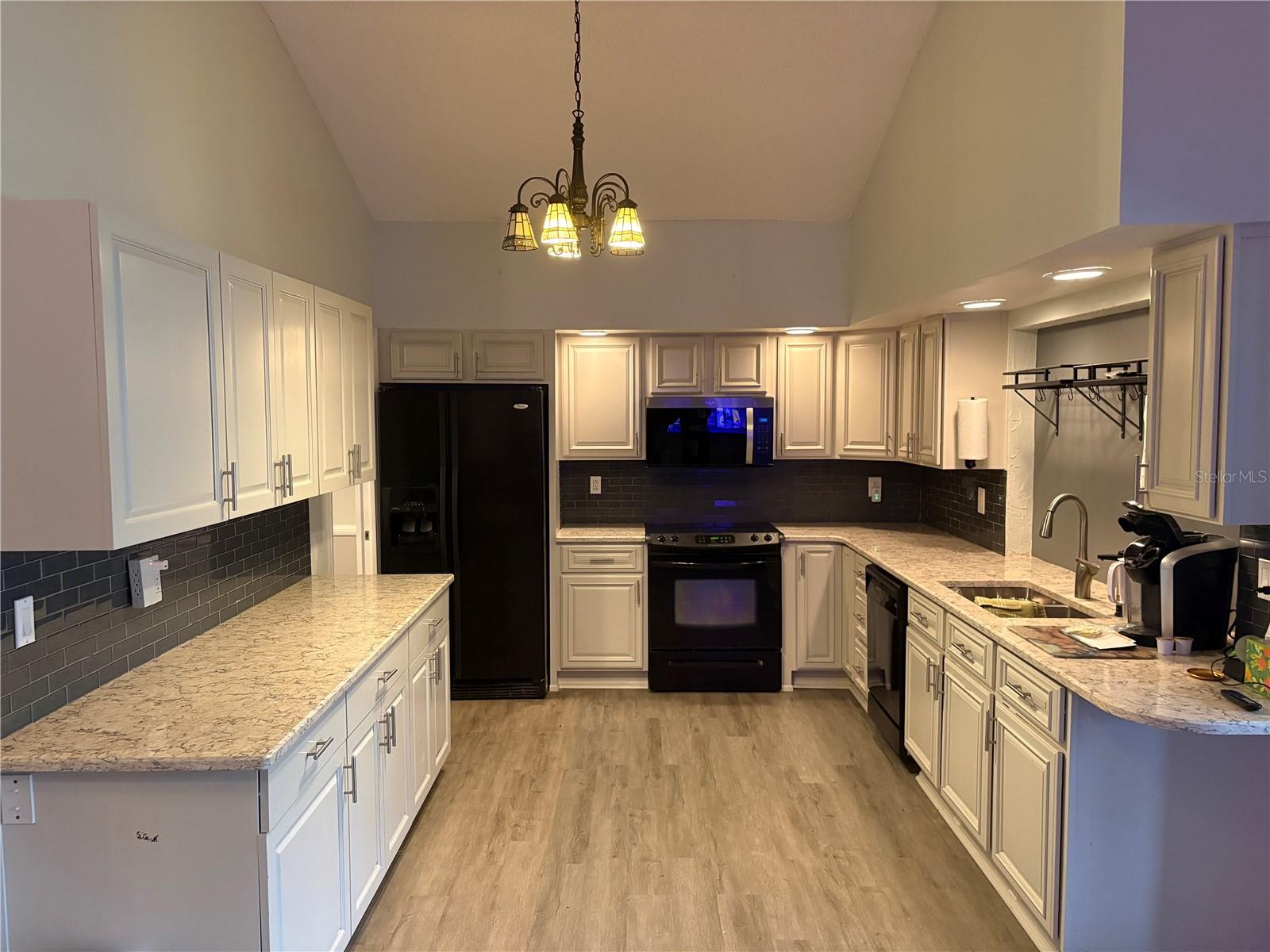 2101 SUNSET POINT RD #2105 — photo 15