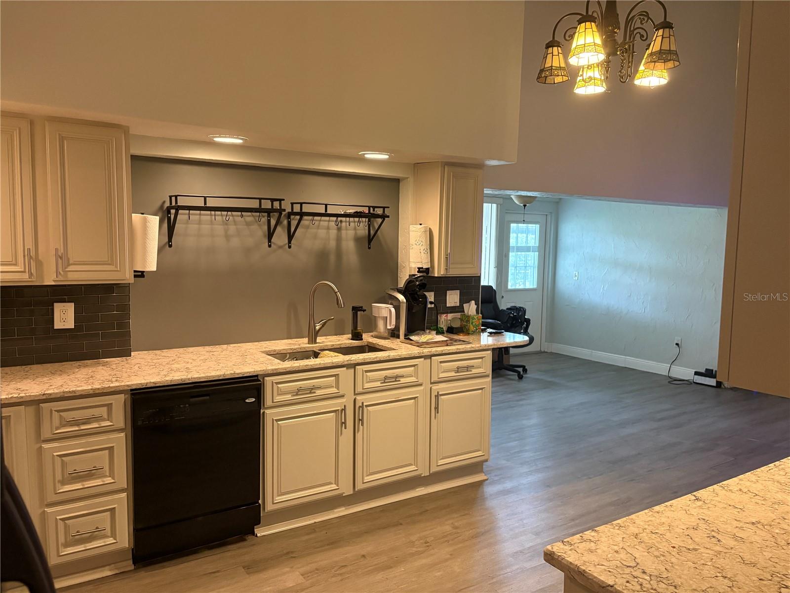 2101 SUNSET POINT RD #2105 — photo 17