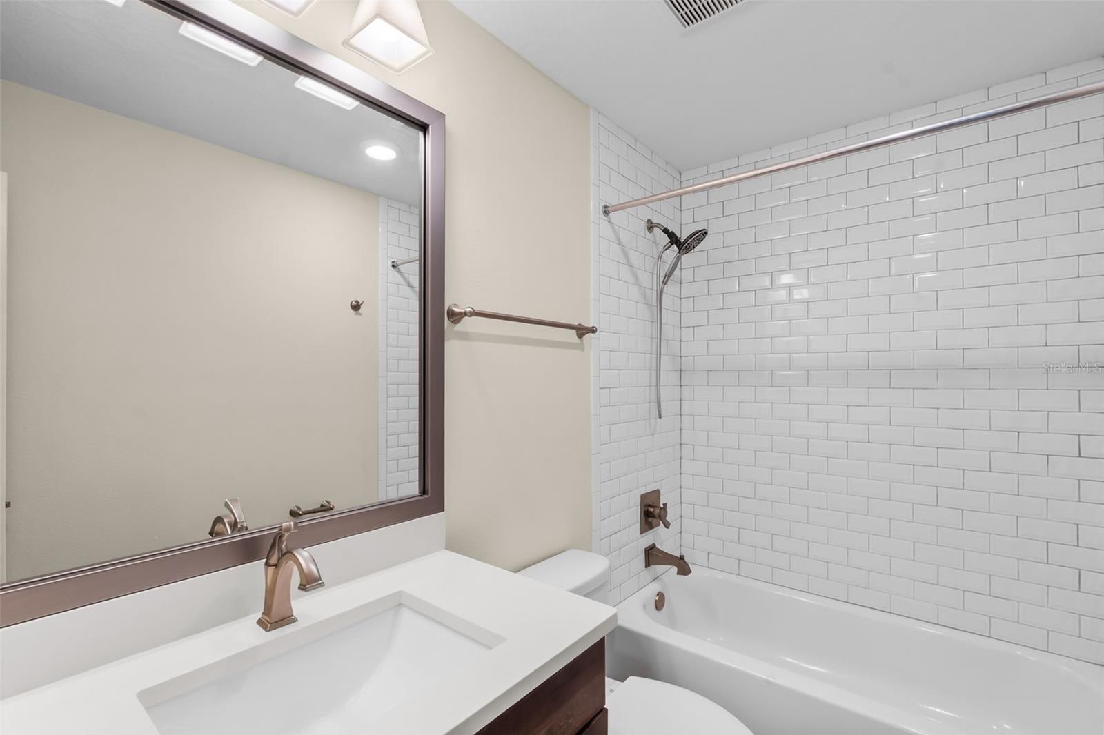 404 S MELVILLE AVE #4 — photo 37