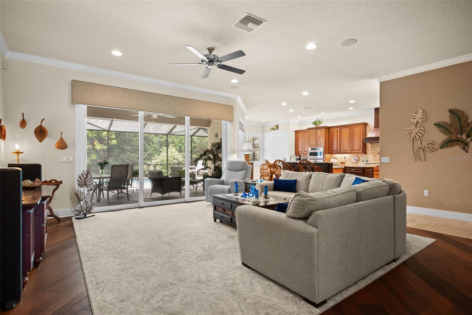 2622 GRAND LAKESIDE DR — photo 11