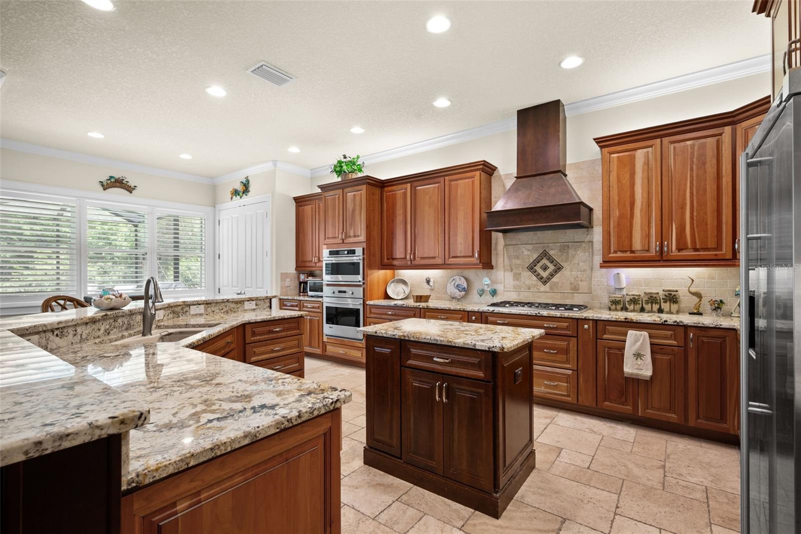 2622 GRAND LAKESIDE DR — photo 18