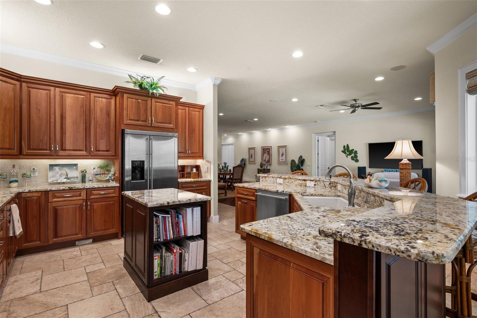 2622 GRAND LAKESIDE DR — photo 23