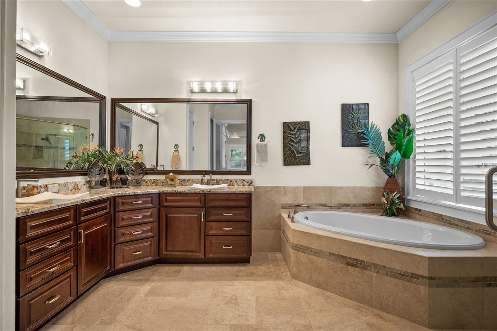 2622 GRAND LAKESIDE DR — photo 40