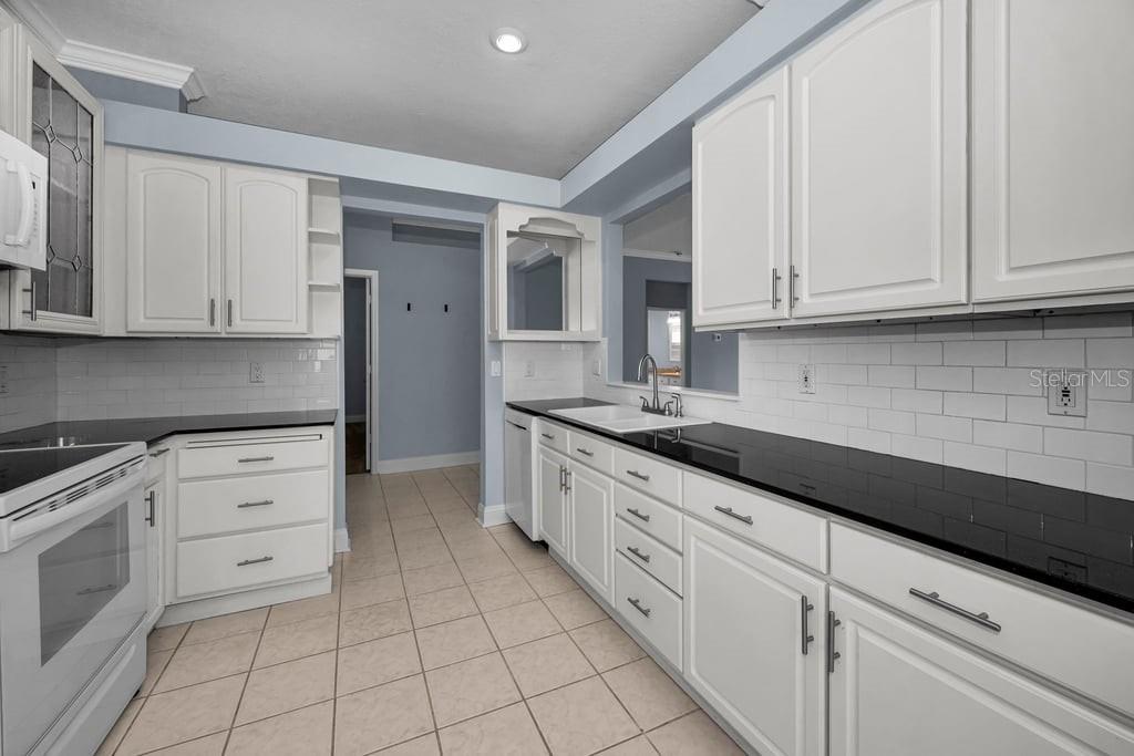 18104 HAMDEN PARK WAY — photo 10