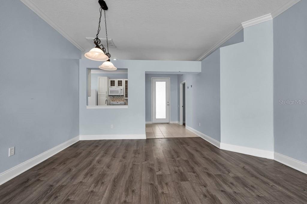 18104 HAMDEN PARK WAY — photo 8