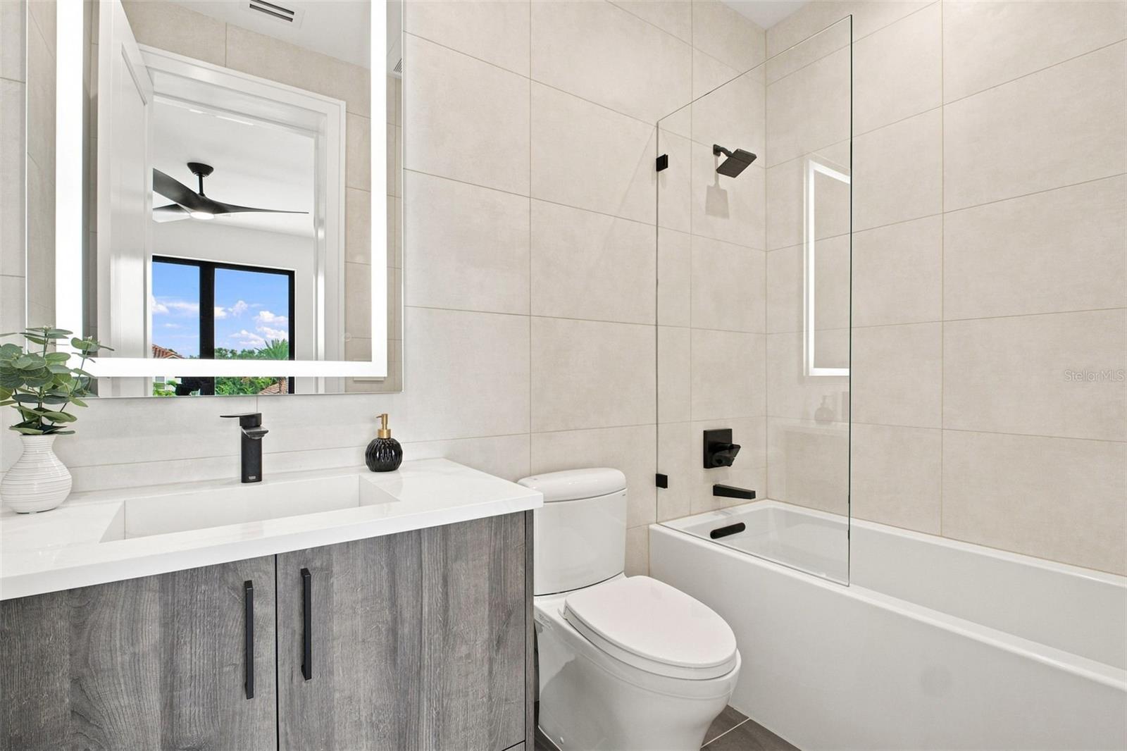 1076 SNELL ISLE BLVD NE — photo 39