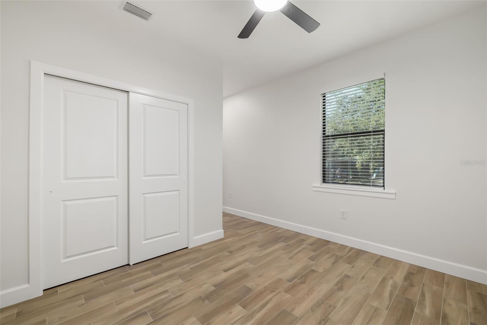 118 RUBY AVE N — photo 20