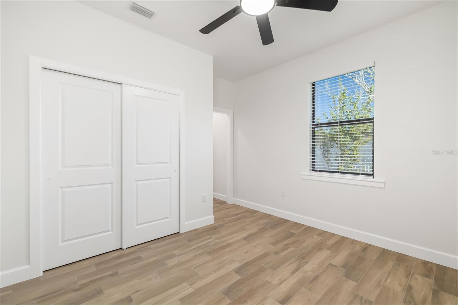 118 RUBY AVE N — photo 26