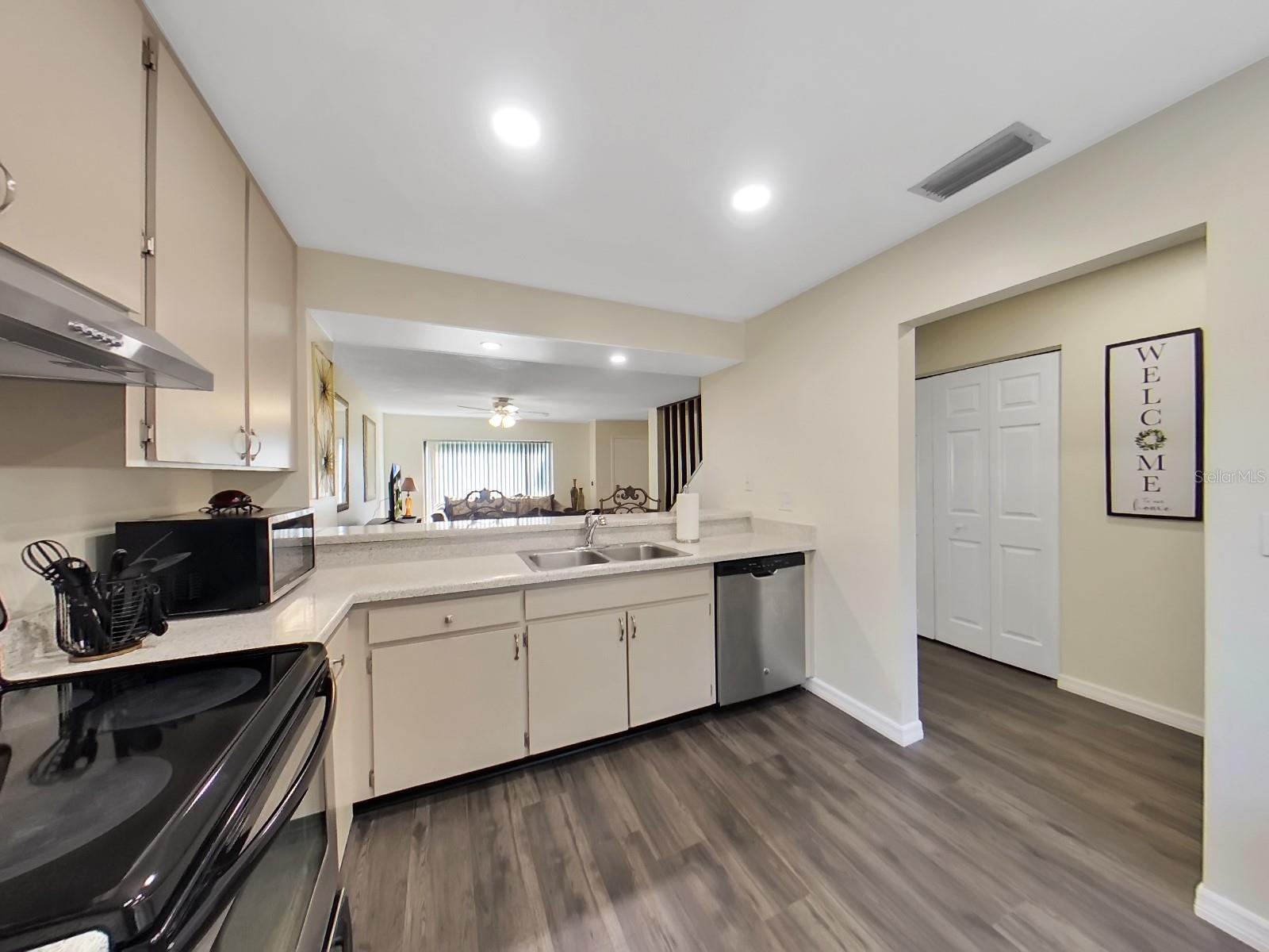 7805 AMBERLEA CT — photo 3