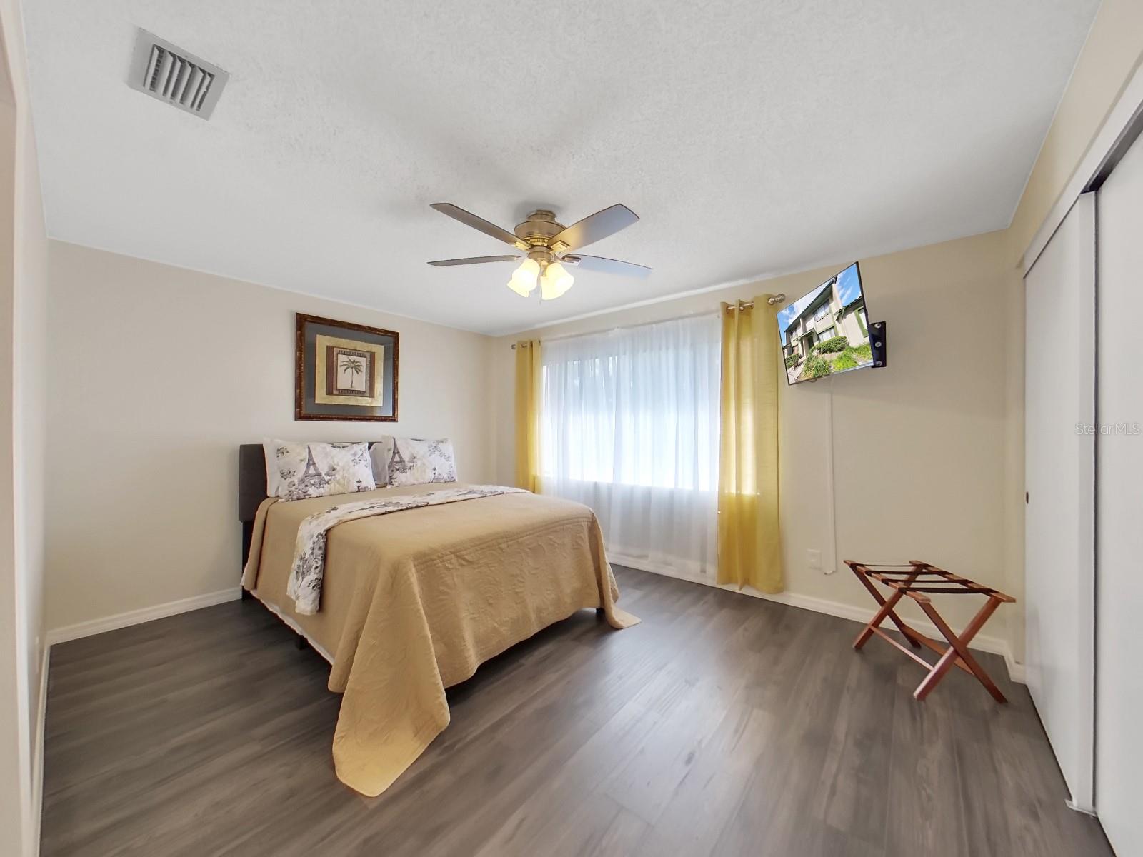 7805 AMBERLEA CT — photo 15