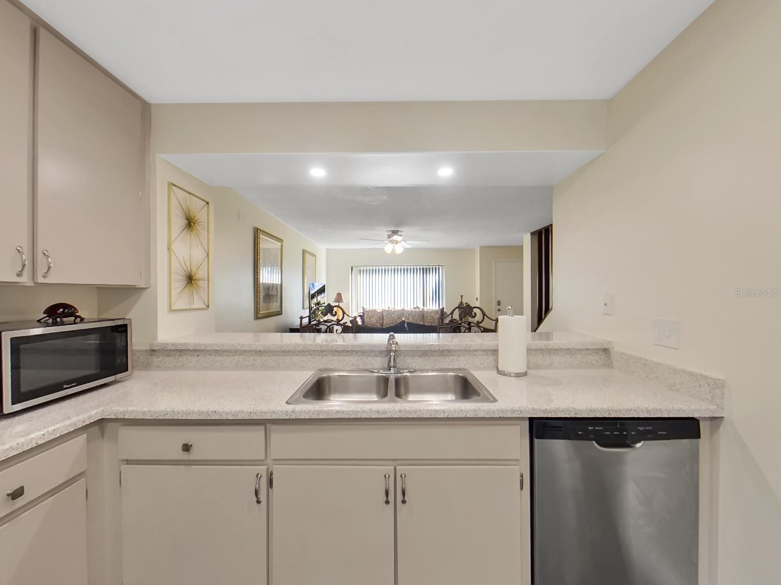 7805 AMBERLEA CT — photo 4