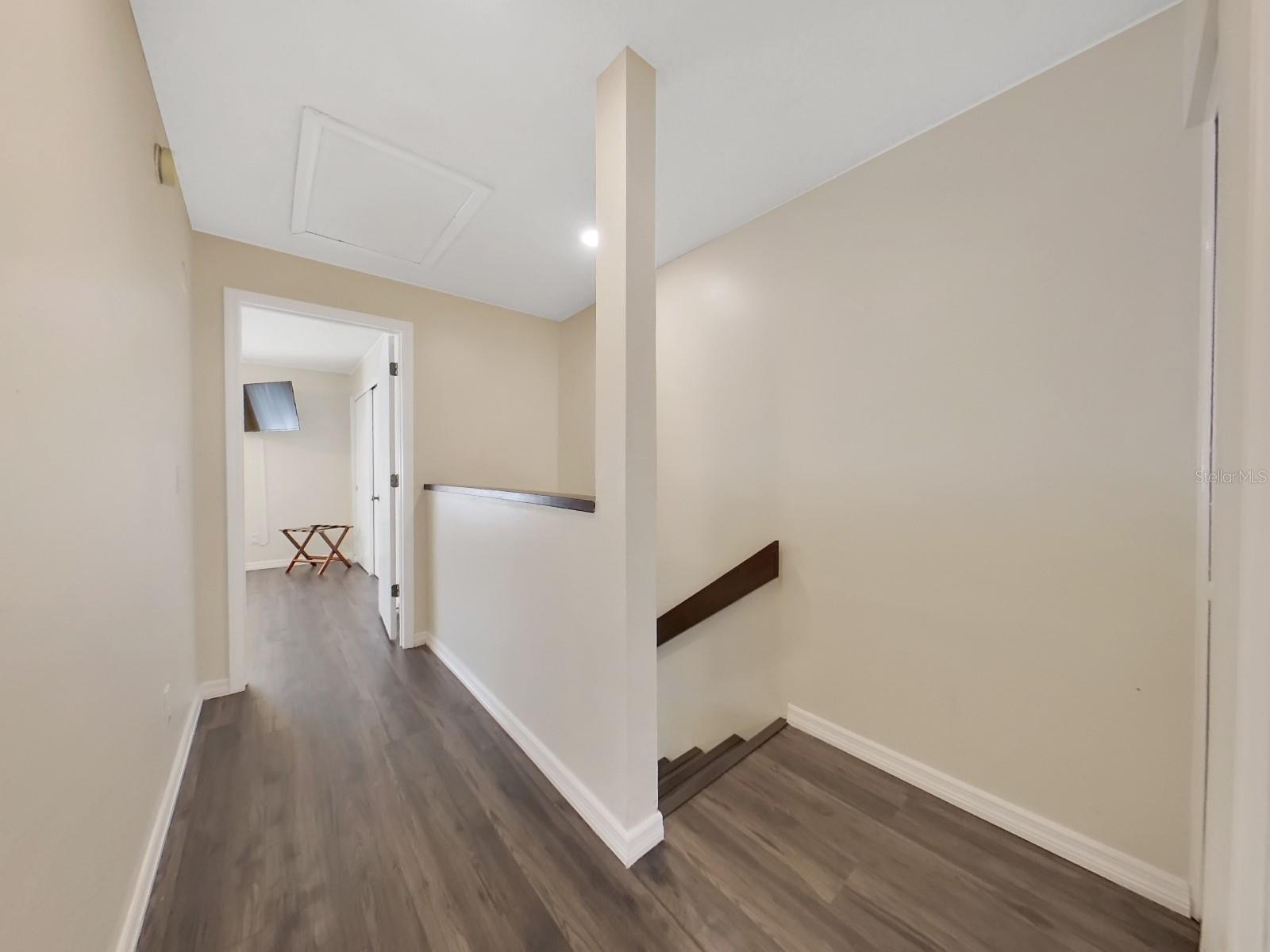 7805 AMBERLEA CT — photo 11