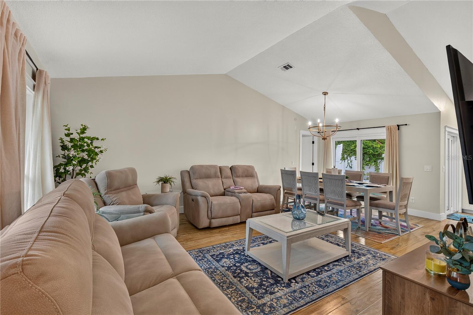 3775 SPRINGHILL CIR — photo 4