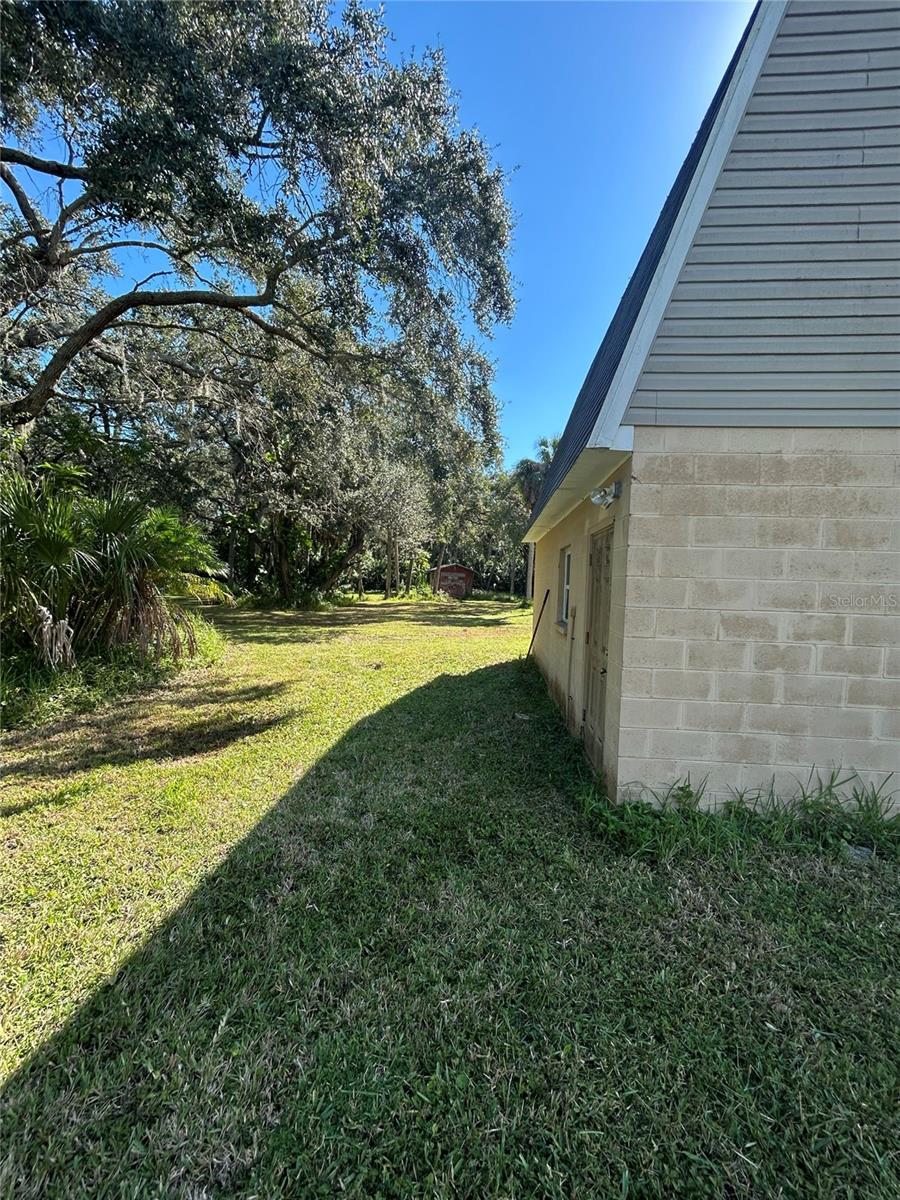 14428 GUAVA ST — photo 2