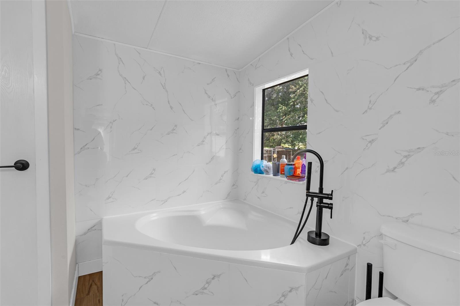 15816 NORTHGATE LN — photo 16