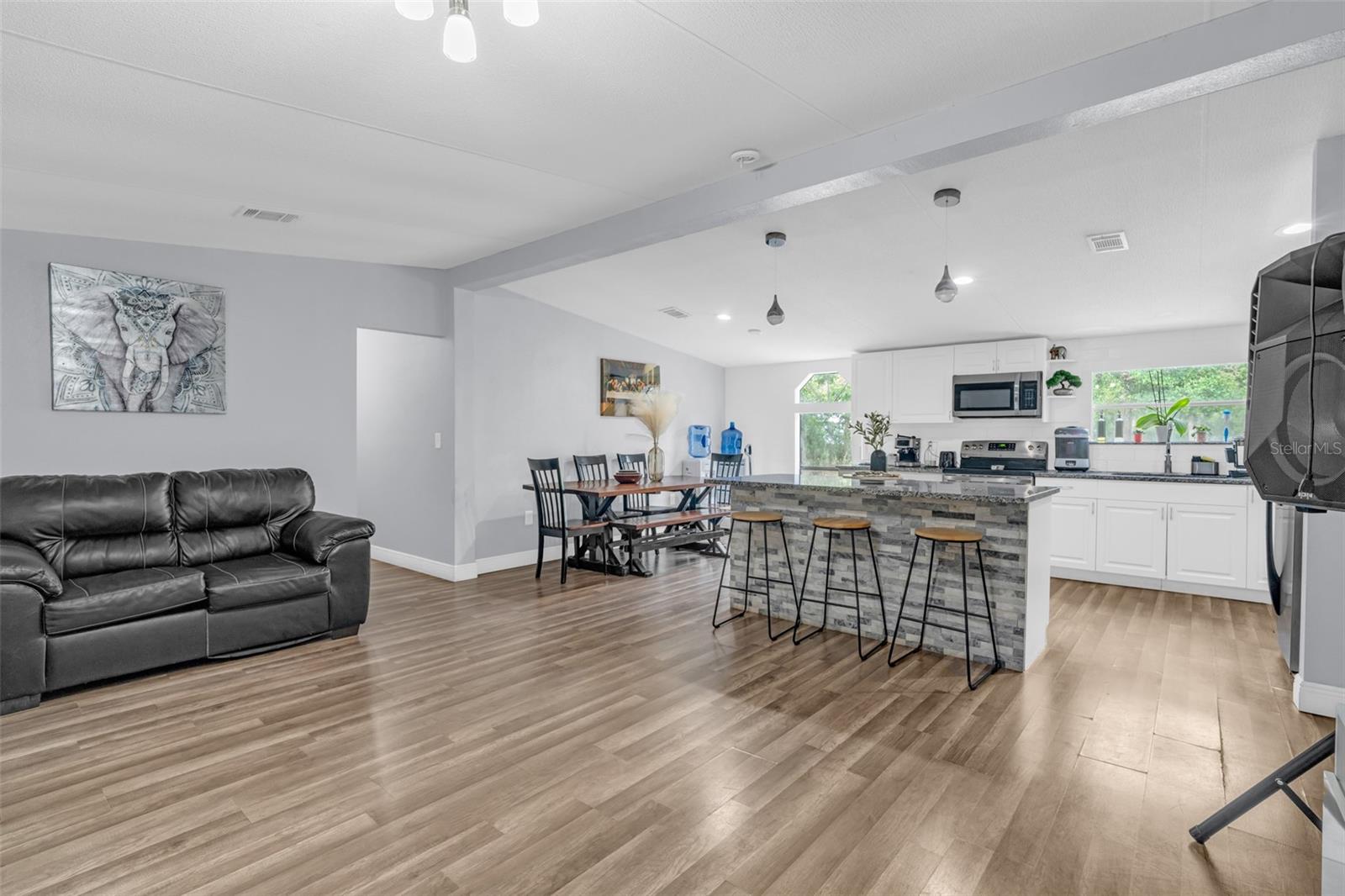 15816 NORTHGATE LN — photo 4