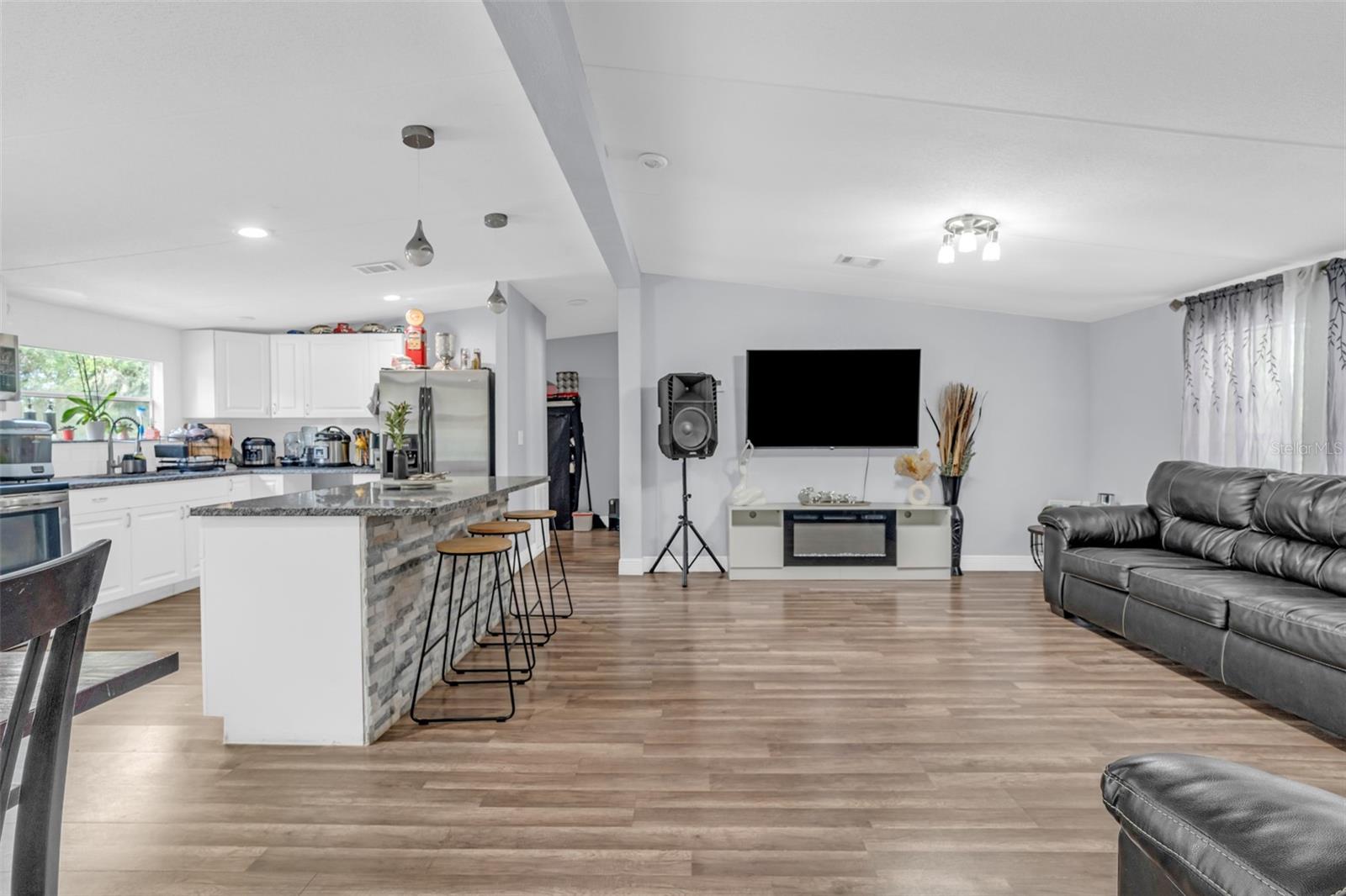 15816 NORTHGATE LN — photo 12