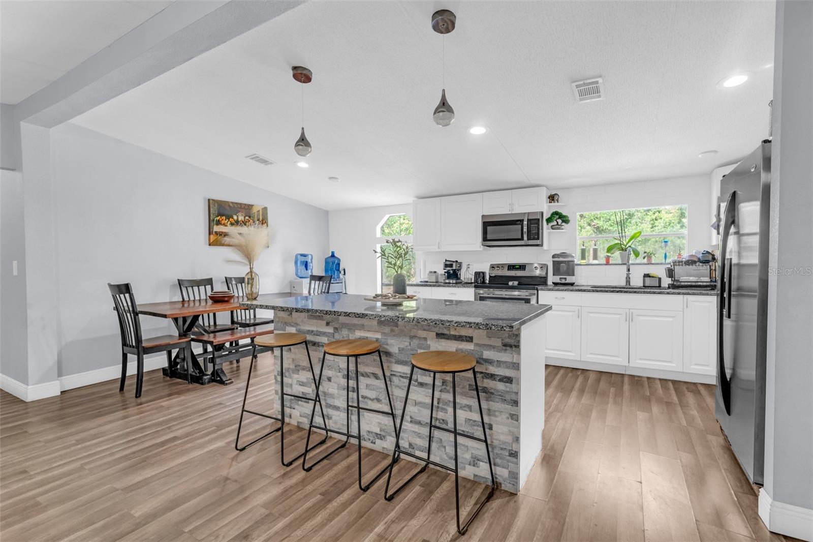 15816 NORTHGATE LN — photo 5