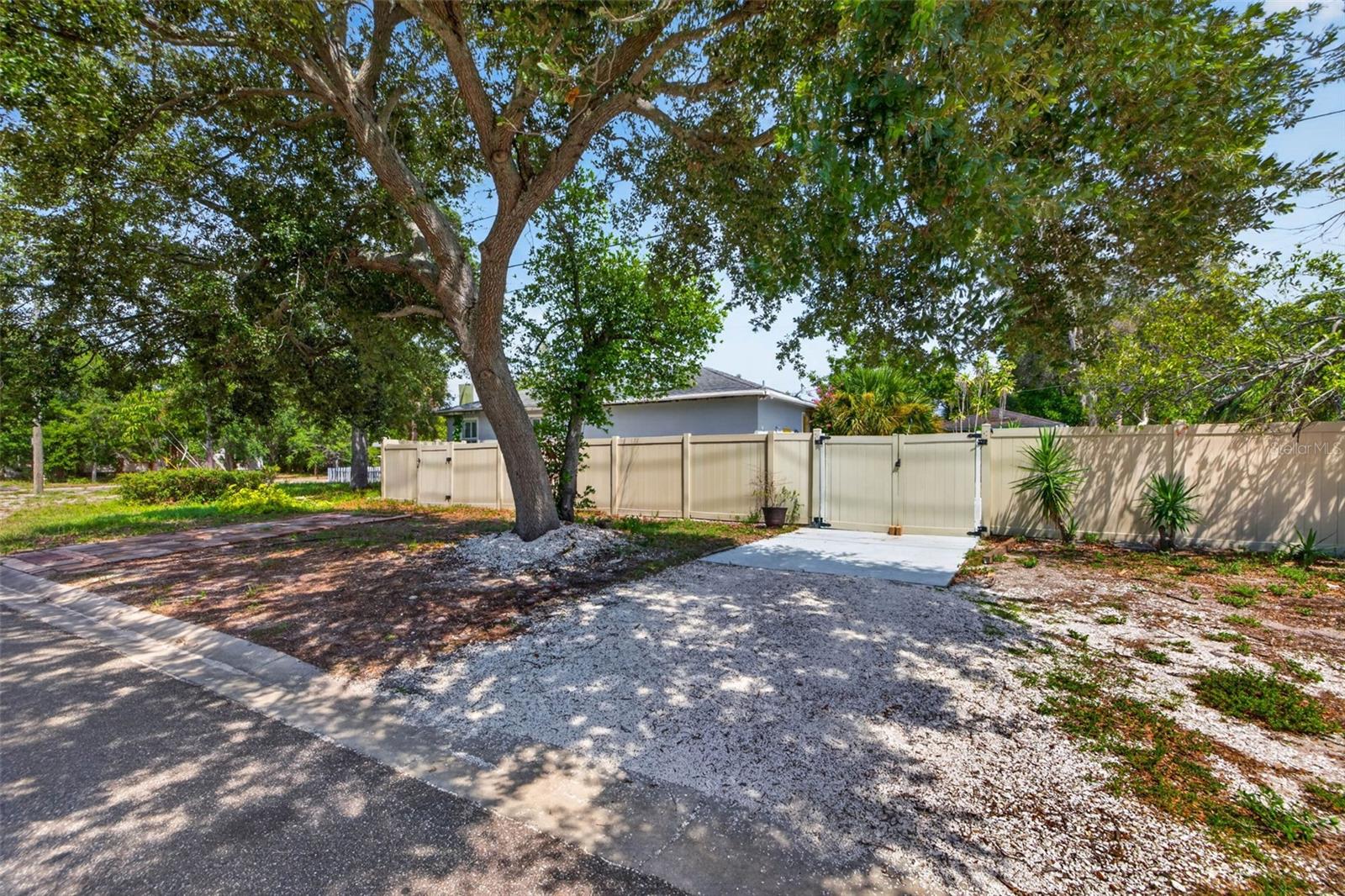 166 PINELLAS WAY N — photo 26