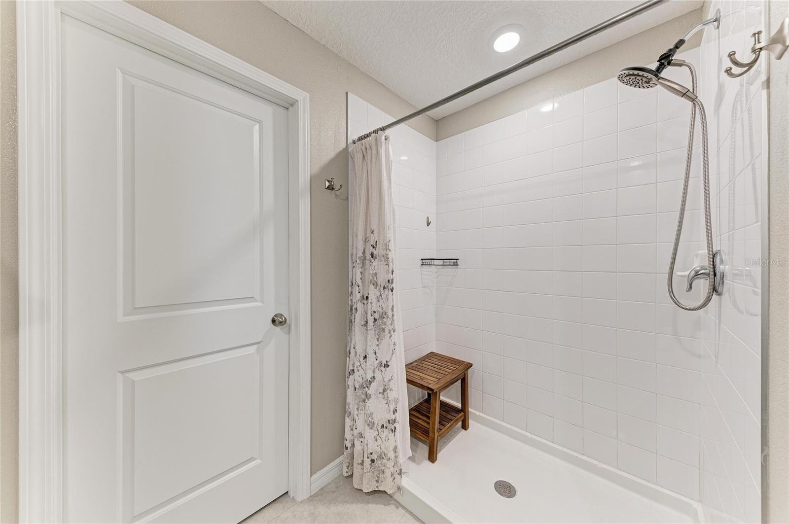 5512 OLANO ST — photo 38