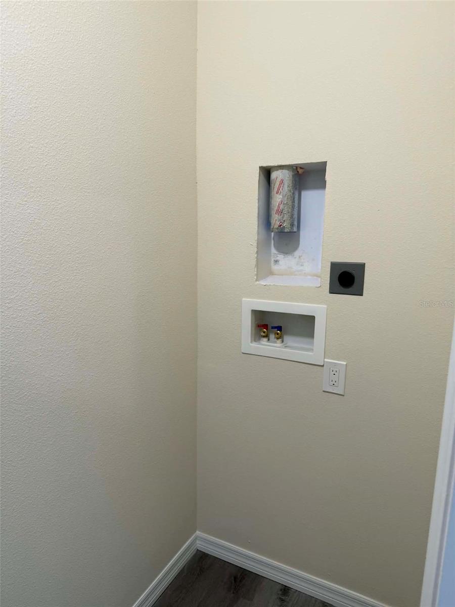 4346 CAMBIO GARDENS CT — photo 8