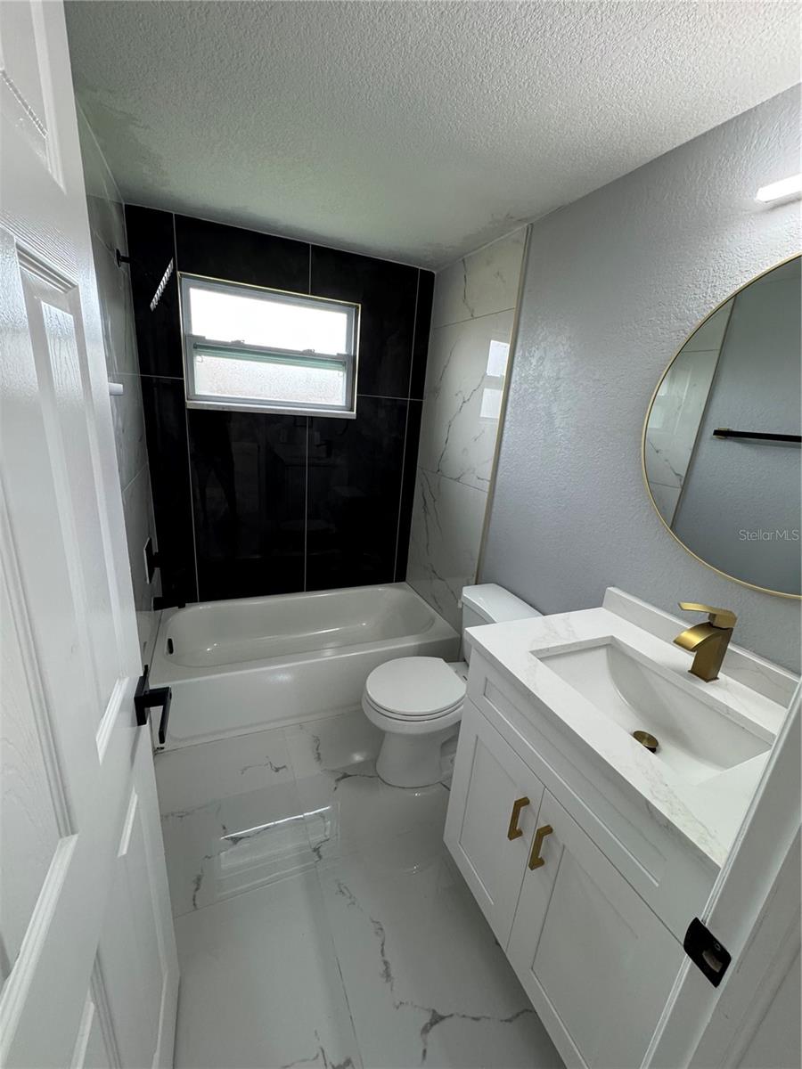 6205 WESTPORT DR — photo 8