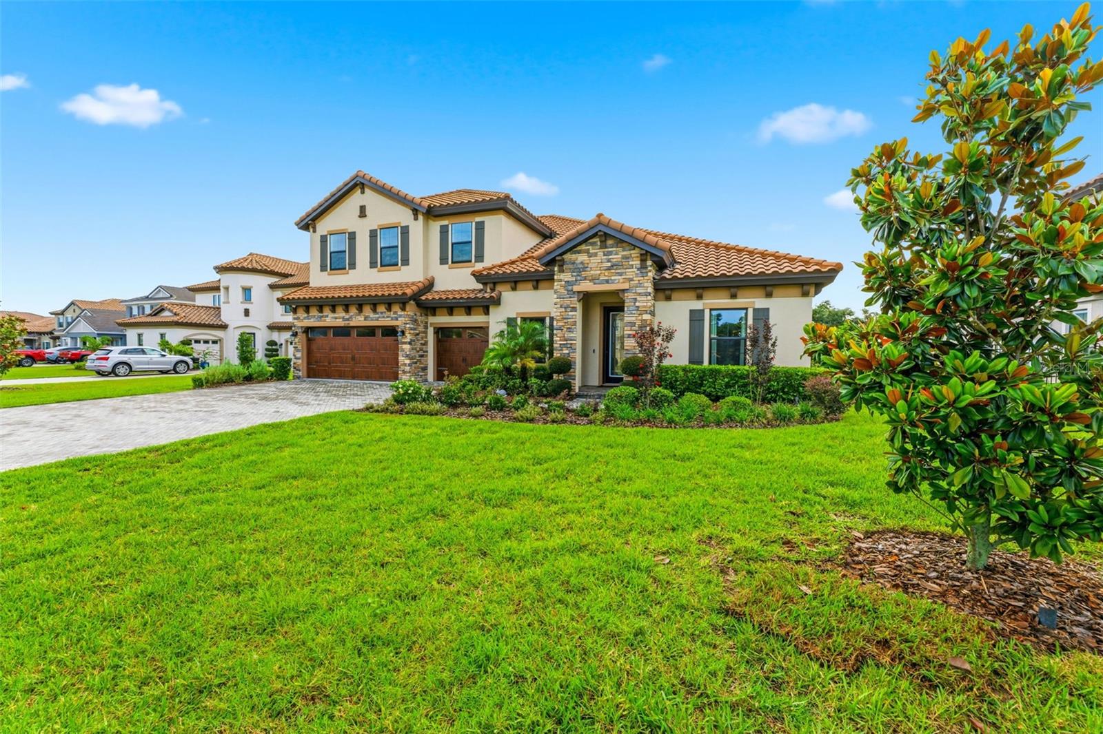 10370 MEADOWRUN DR — photo 3