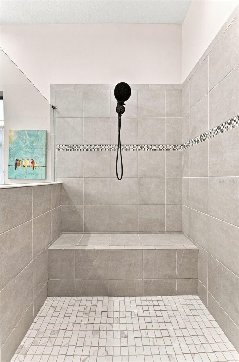 10370 MEADOWRUN DR — photo 28
