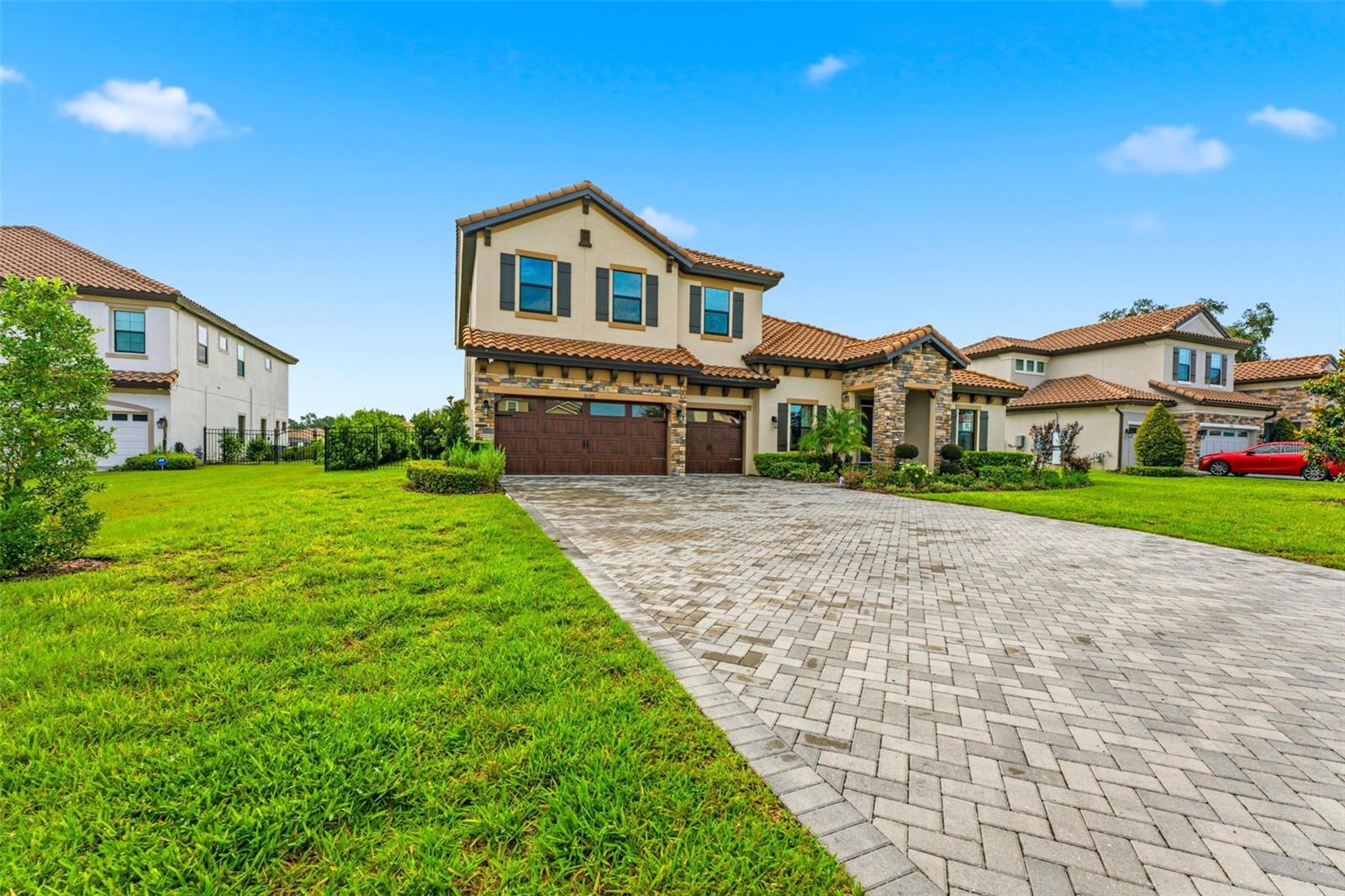 10370 MEADOWRUN DR — photo 2