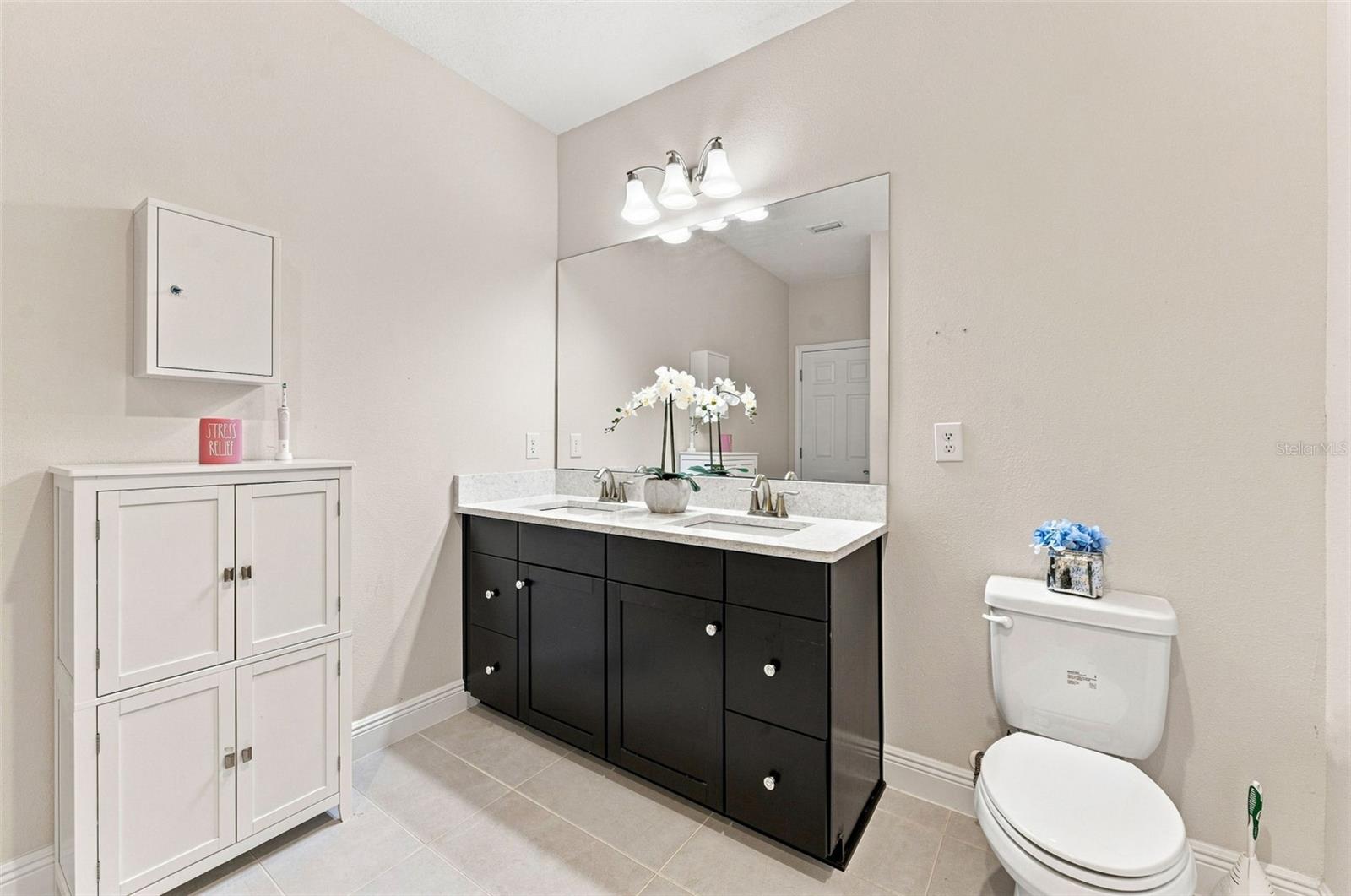 10370 MEADOWRUN DR — photo 34
